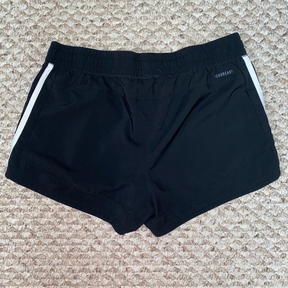2 for $20 or 5 for $40
ADIDAS ATHLETIC SHORTS - MEDIUM - Picture 3 of 4